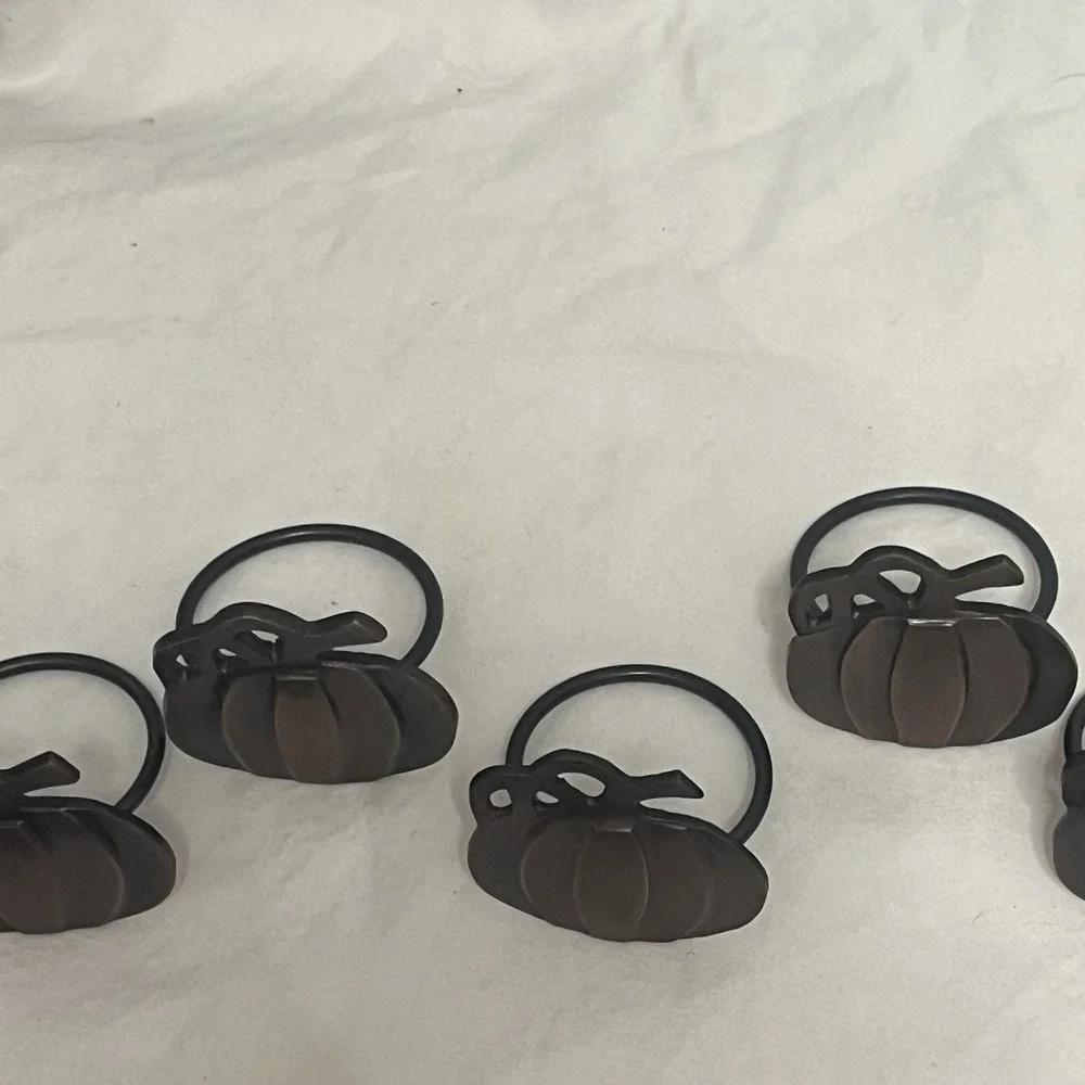 6 pcs Halloween Thanksgiving Napkin‎ Rings, Metal Pumpkin Holders, Spooky Decor